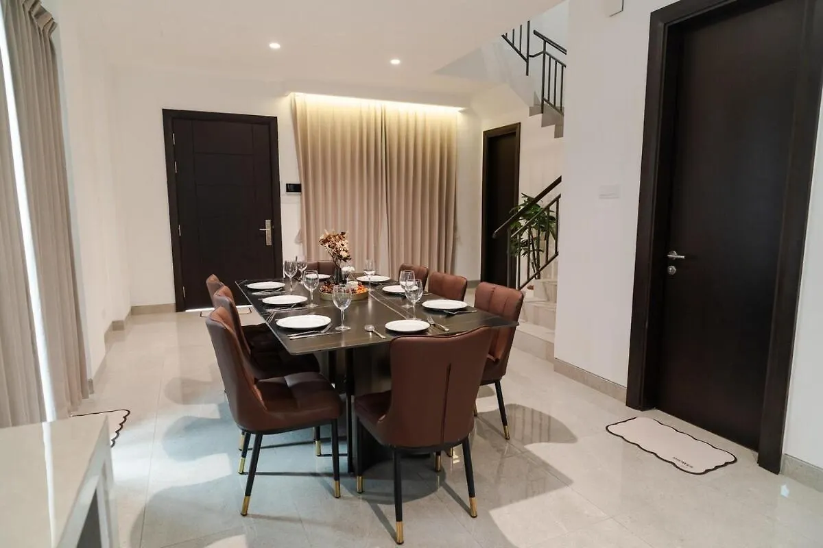 Georgetown Modern Brown-Colored Ktv 5Br 18Pax H 度假居 乔治敦